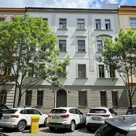 Апартаменты Cozy Karlin Прага Экстерьер фото